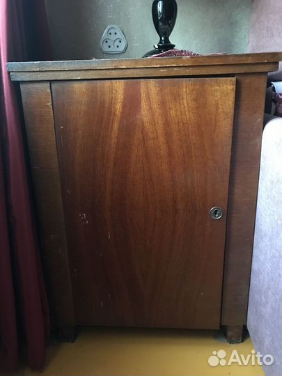 Продам старую немецкую швейную машинку Веритас