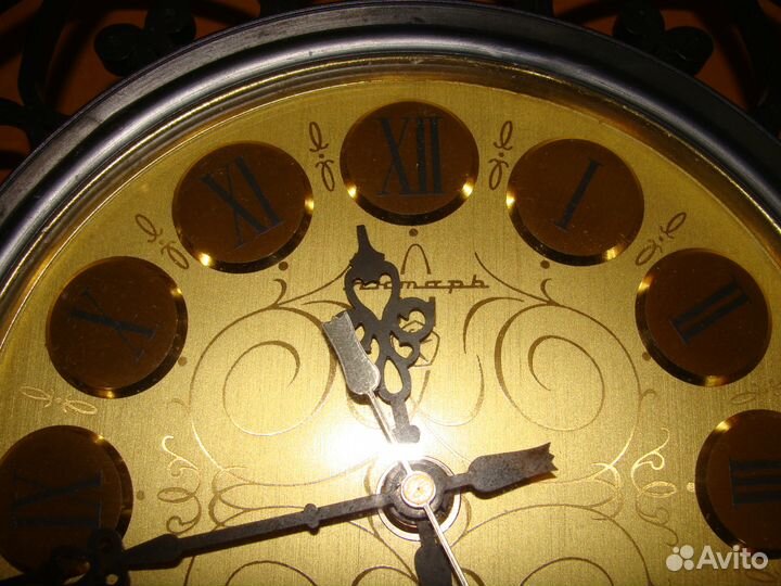 Часы настенные 