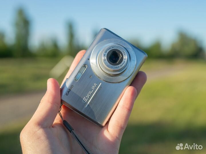 Мыльница Casio exilim ex-z75