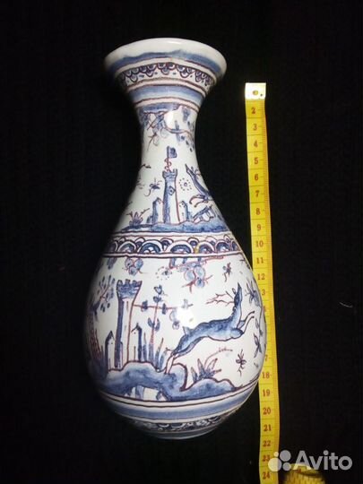 Ваза фаянс печатный сюжет в 18 век. Португалия