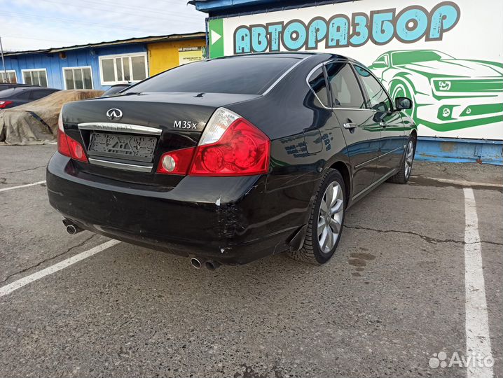 Брызговик задний левый Infiniti M35 2007 G8813EH1X