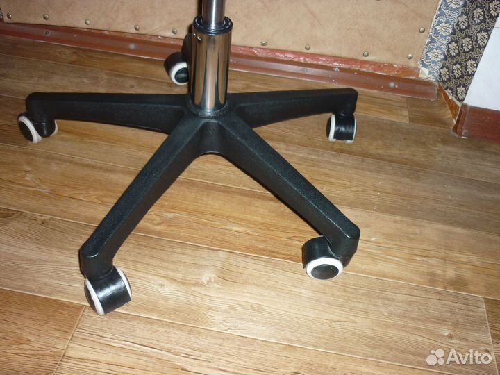 Компьютерный стул- кресло