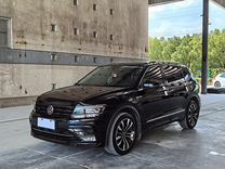 Volkswagen Tiguan 2.0 AMT, 2021, 23 000 км, с пробегом, цена 2 700 000 руб.