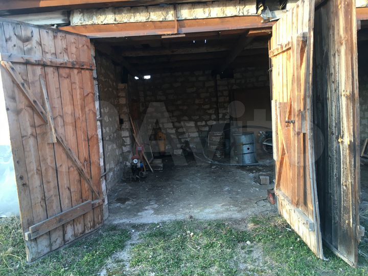 Гараж, > 30 м²