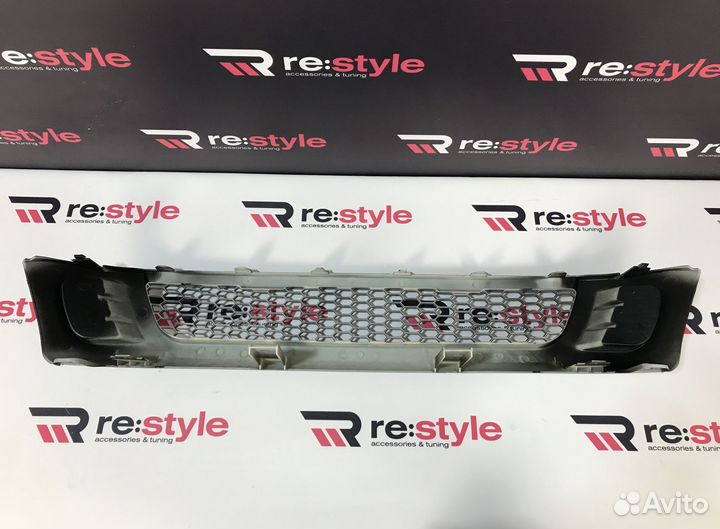 Решетка радиатора Toyota Hilux Pick Up 2м N437