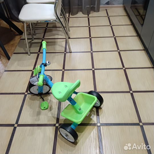 Детский трехколесный велосипед бу