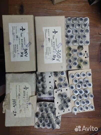 Тиристор ку202