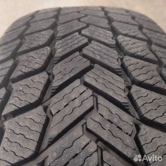 Michelin X-Ice Snow 235/45 R18 98H