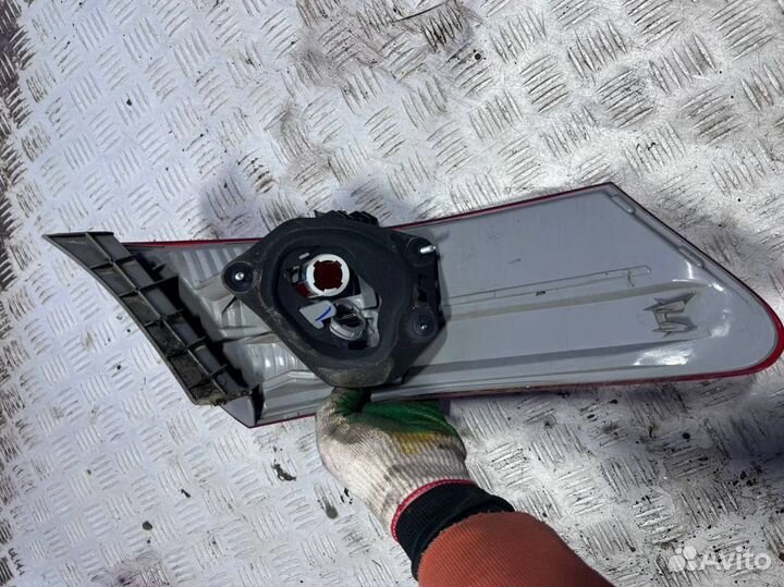 Фонарь задний правый Toyota Camry XV40 2010