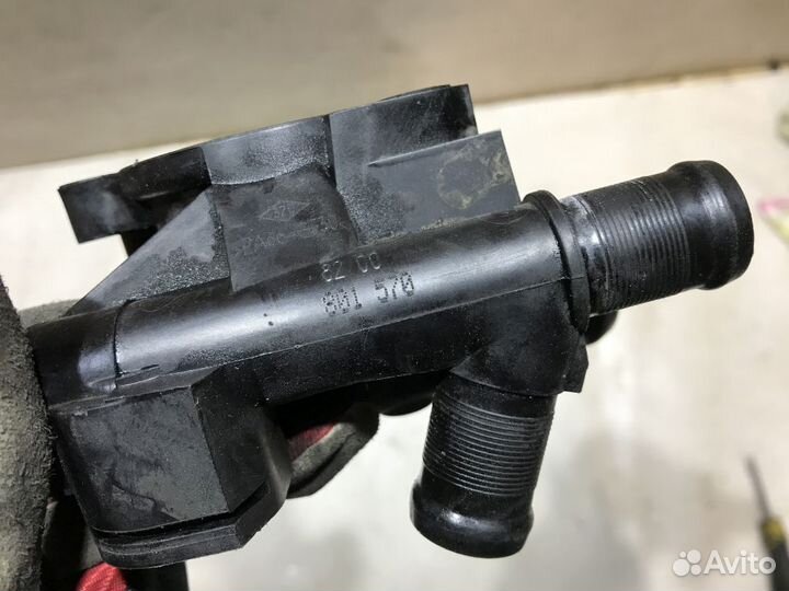 8200801570 Термостат Nissan Qasqai J10 M9R 2.0