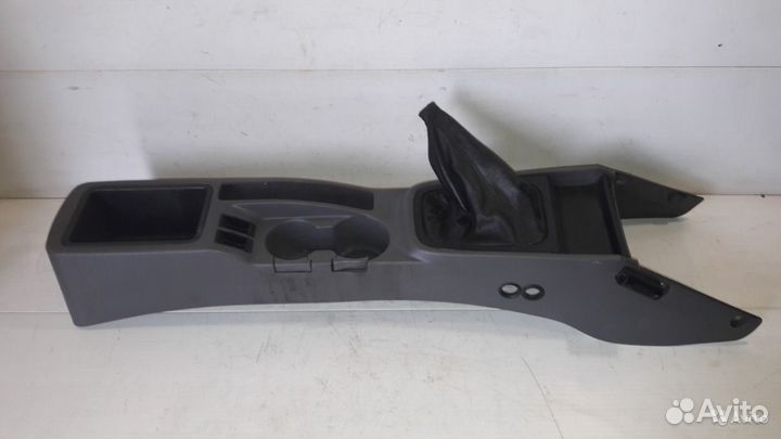 Kia Spectra консоль между сидений