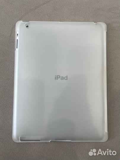 Пластиковая задняя крышка (чехол) на iPad 2