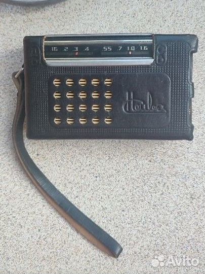 Радиоприемник СССР нейва мгц в кожаном чехле