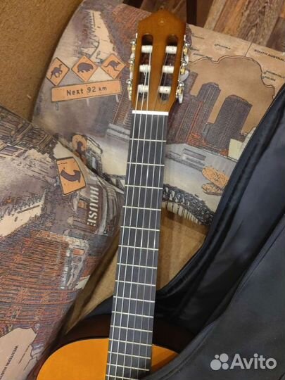 Классическая гитара yamaha c40