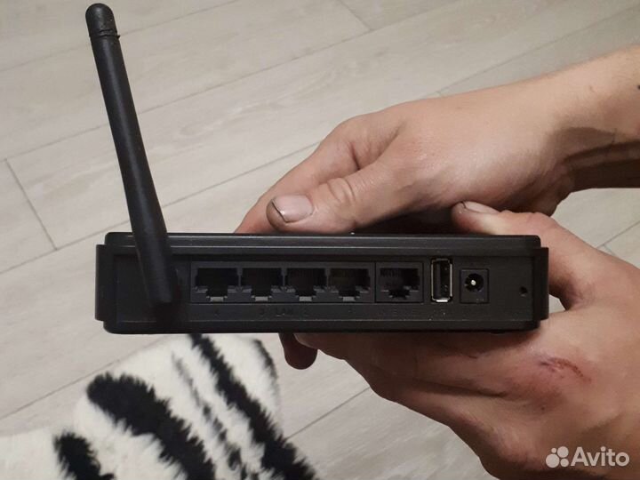 Роутер D- Link dir-320