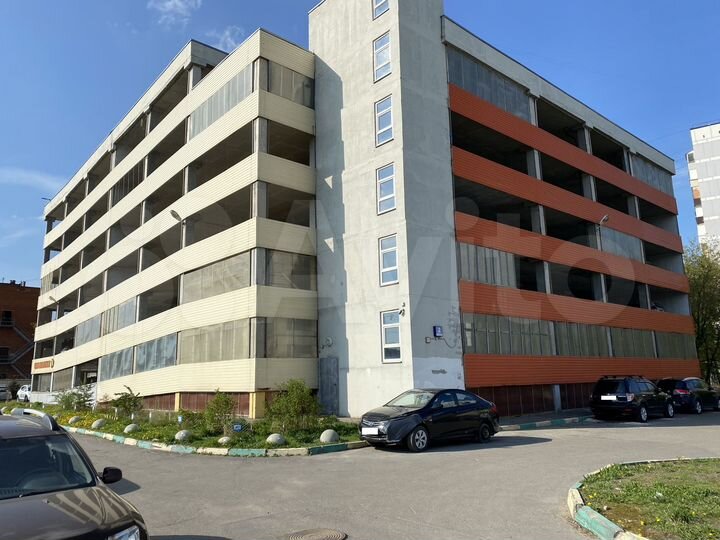 Машиноместо, 15 м²