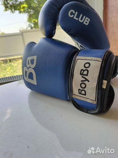 Боксерские перчатки BoyBo 8 oz оригинал