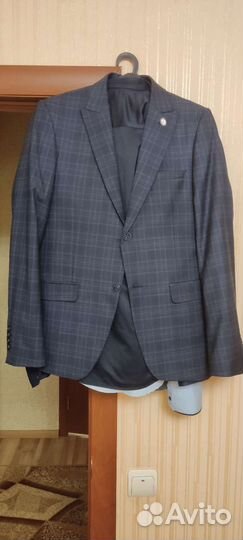 Брючный костюм в школу