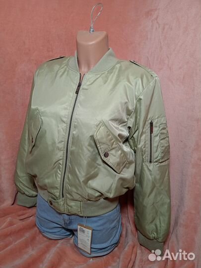 Ветровка женская