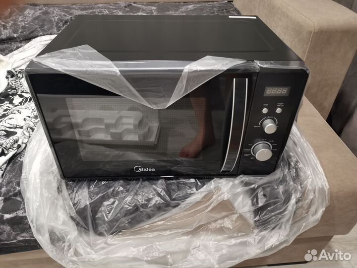 Микроволновая печь Midea новая в коробке