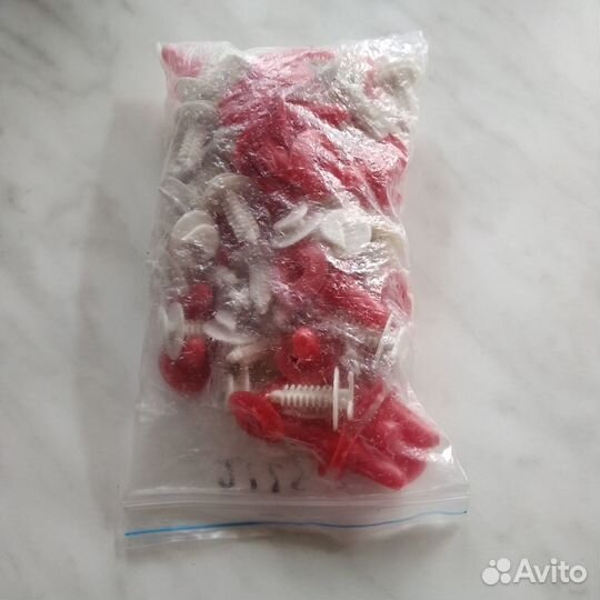 Пистоны крепления дверных карт ваз 2114