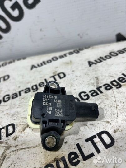 Датчик удара двери передний правый Maserati Ghibli