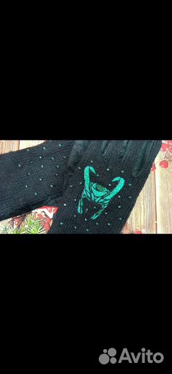 Варежки с вышивкой