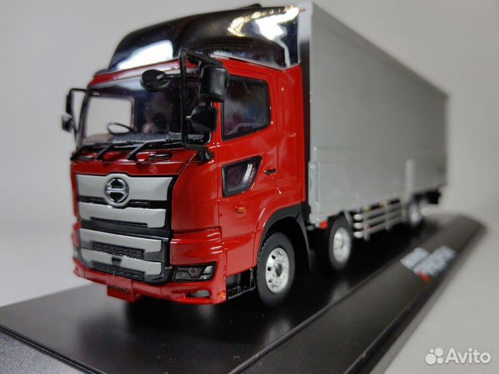 Коллекционная модель hino масштаб 1:43