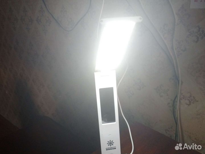 Светильник настольный (бронь)