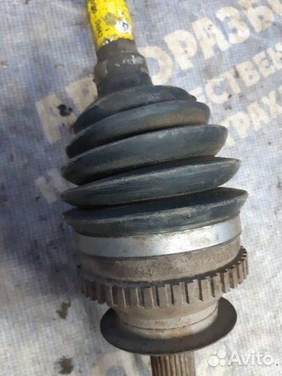 Левый привод Hyundai Sonata 4 седан G4GC 2006