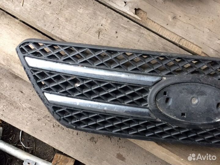 Решетка радиатора Kia ceed 1 ED 2006-2012