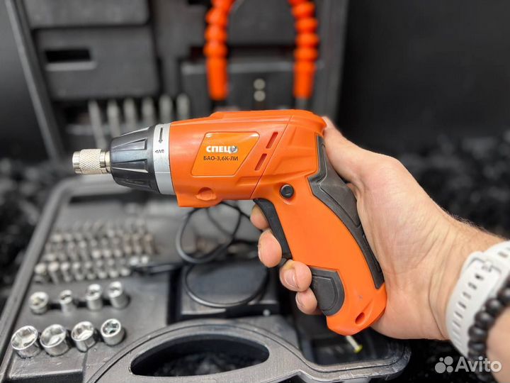 Аккумуляторная отвертка спец