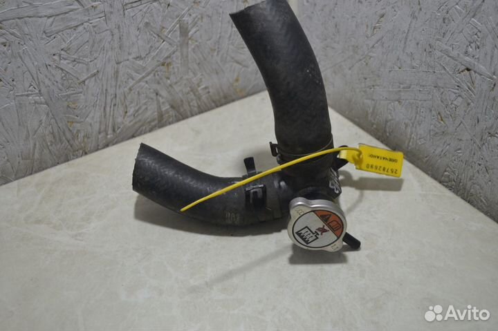 Заливная горловина радиатора Kia Rio 3