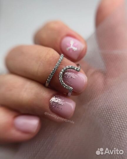 Маникюр с покрытием гель-лак