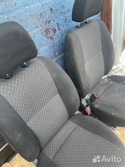 Передние сидения LADA Granta,Datsun с подогревом