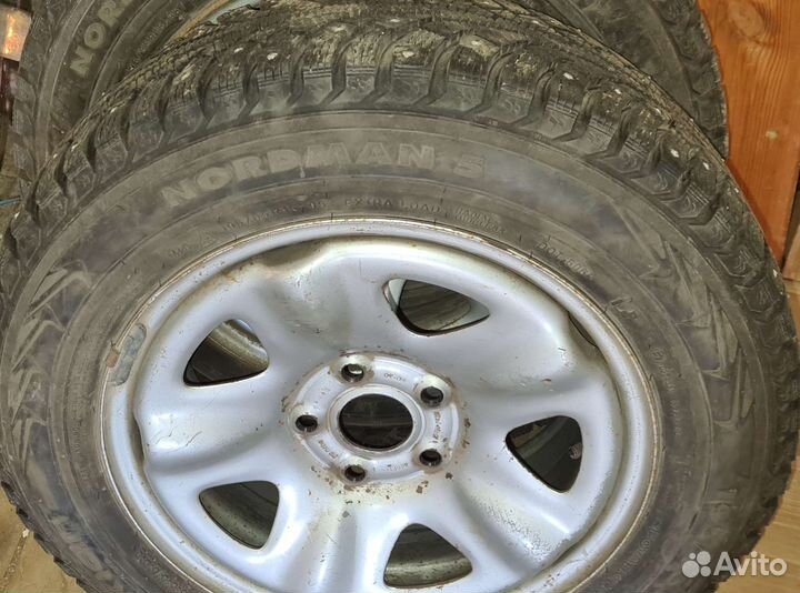Колеса на волгу с дисками зимние 2 шт
