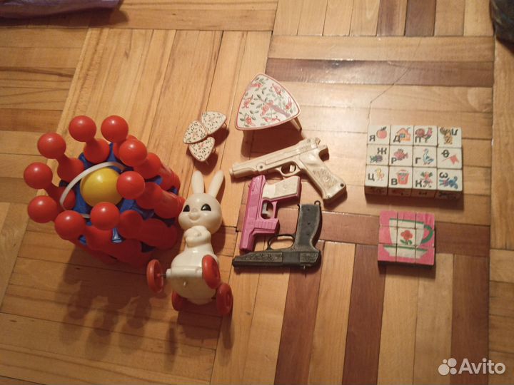 Игрушки СССР заяц гогли кубики абвгдйка