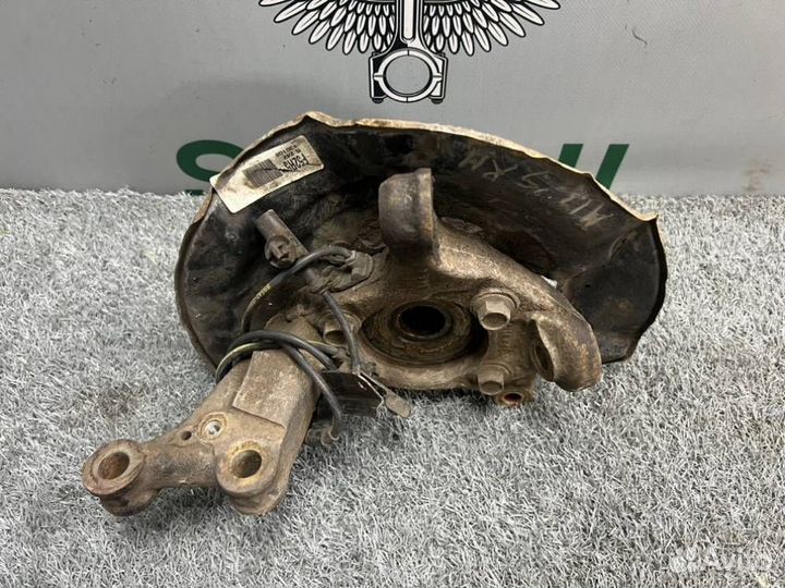 Кулак поворотный передний правый Toyota Auris 2013