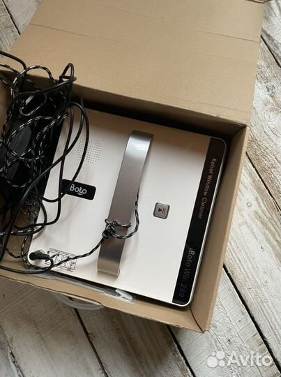 Робот стеклоочиститель