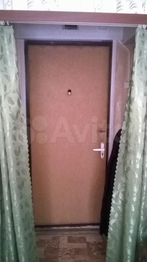 Комната 10 м² в 6-к., 2/2 эт.
