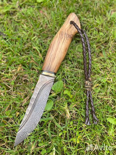 Нож из дамасской стали