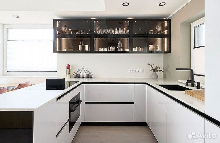 Кухня до потолка