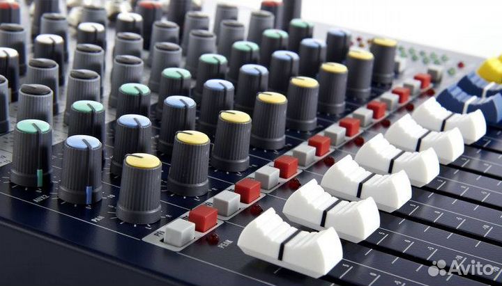 Soundcraft EPM6 Пульт микшерный, 6 mono,2 стерео