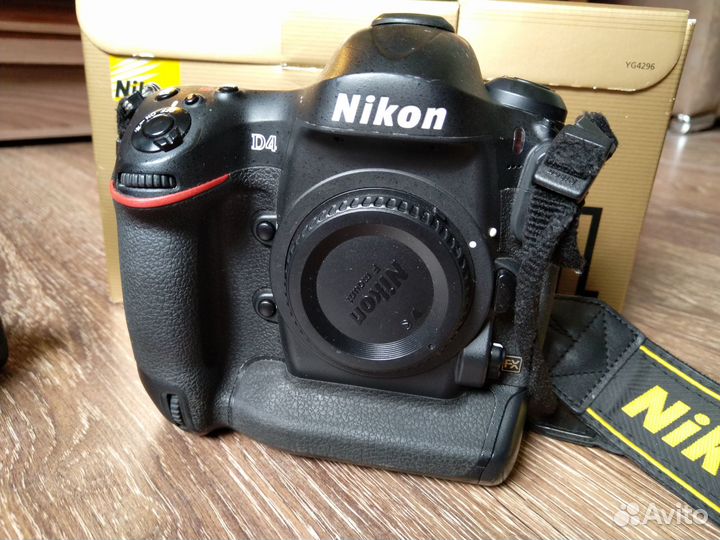 Nikon D4