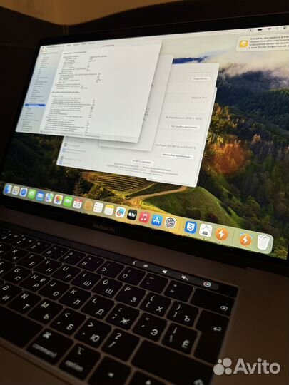 MacBook Pro A1990 2018 i7 16 RAM 250 ssd