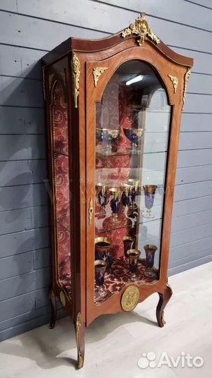 Витрина. Шкаф. Массив. Антиквариат из Европы