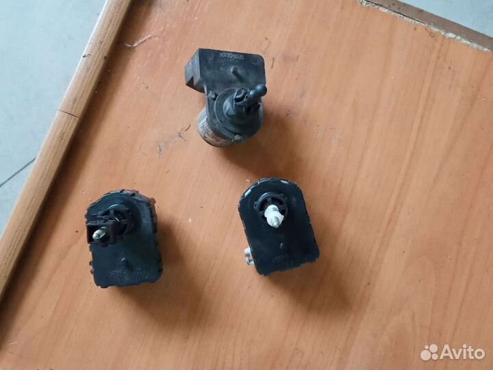 Моторчик Корректор фар toyota Lexus