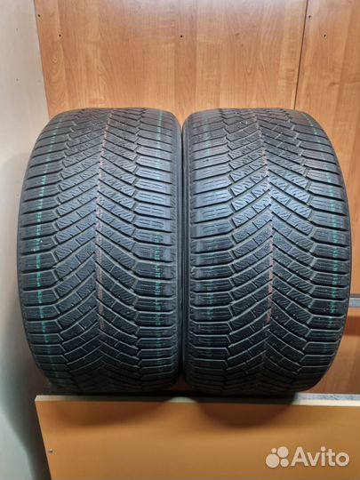 Yokohama BluEarth Winter V906 305/40 R20