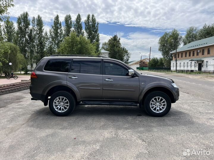 Mitsubishi Pajero Sport 2.5 AT, 2012, 112 000 км