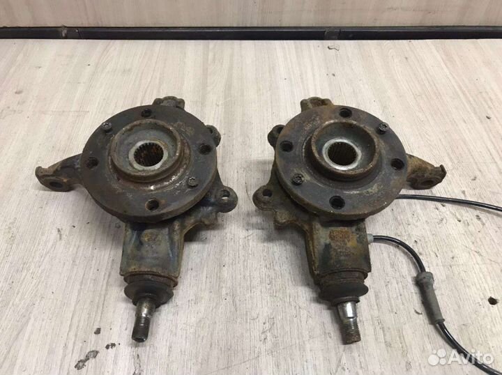 Поворотные кулаки Peugeot 408